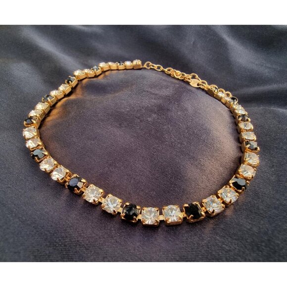 Vintage TRIFARI Clear and Black Rhinestones Gold Tone Choker Necklace - Picture 3 of 5
